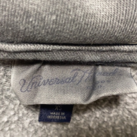 Cropped grey crew neck - Picture 2 of 4